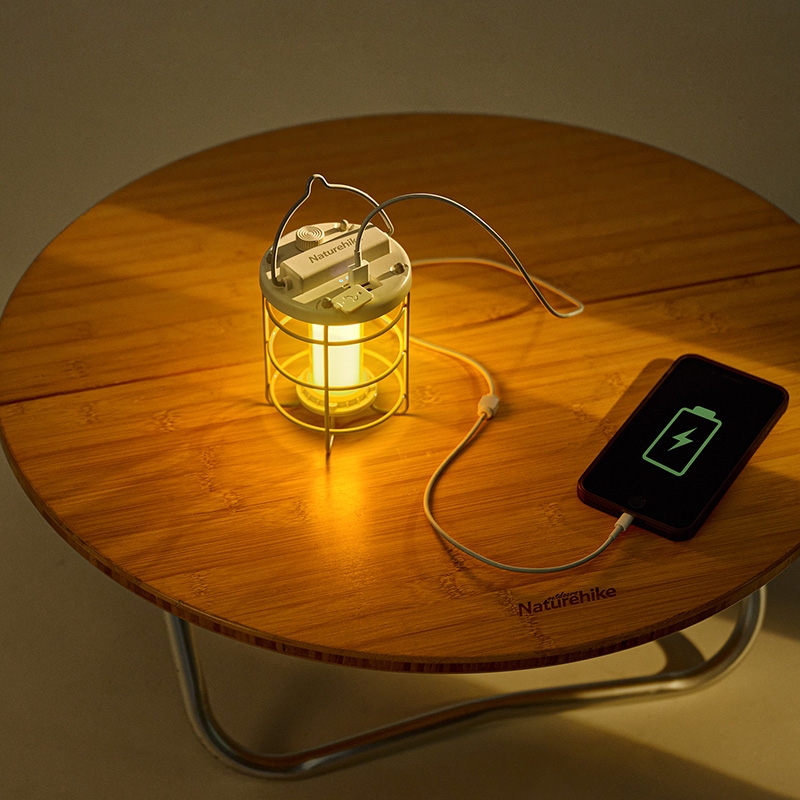 Naturehike kempingové LED svetlo s funkciou power banky 276g - čierna